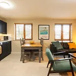 The Hockney - 2 Bd Hip Ap Ultra Fast Wifi